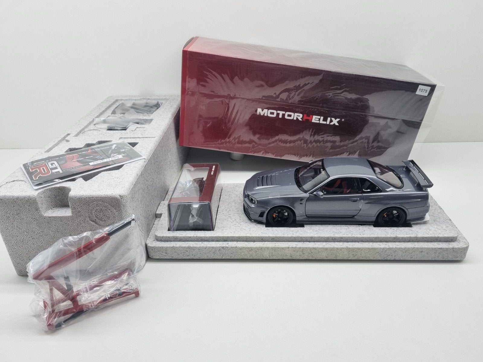 Motorhelix
Nissan Skyline GT-R Nismo R34 CRS 1/1199 1:18 Nie, Ophalen of Verzenden, Nieuw, Auto