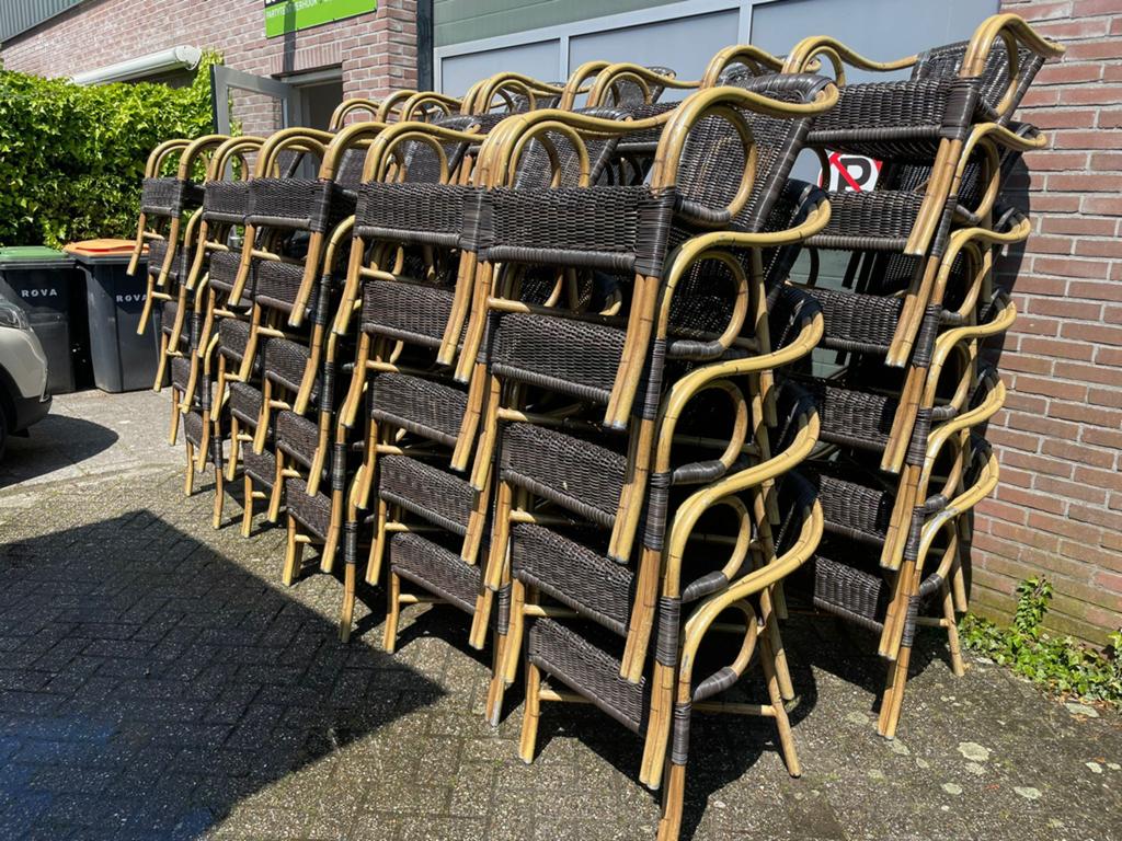110 nette satelliet terrasstoelen te koop!, Tuin en Terras, Tuinstoelen, Ophalen of Verzenden, Kunststof