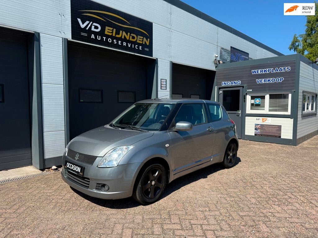 Suzuki Swift 1.3 3-deurs – Airco – Nieuwe APK & Beurt, Voorwielaandrijving, Gebruikt, Zwart, 4 stoelen