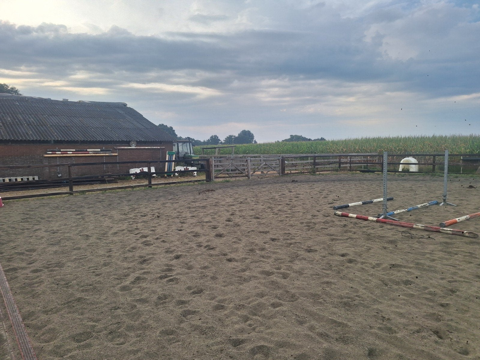 Hekwerk voor paardenbak 20x40 bak met hardhouten palen, Ophalen, Hout, Overige typen