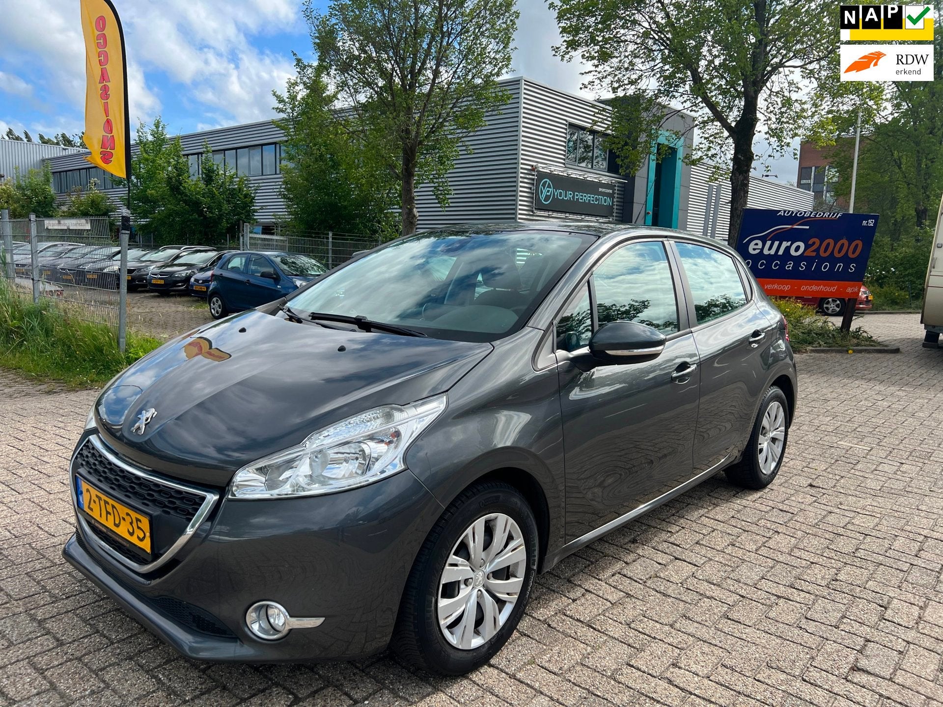 Peugeot 208 1.2 VTi Envy - CAMERA - MEDIA SCHERM - AIRCO !, Auto's, Peugeot, Voorwielaandrijving, Euro 5, Stof, Gebruikt