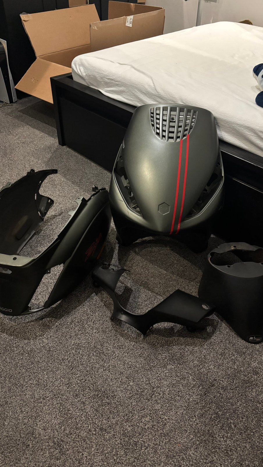 Originele Piaggio Zip SP Kappenset Mat Grijs Rood Compleet, Ophalen of Verzenden, Zo goed als nieuw, Kap