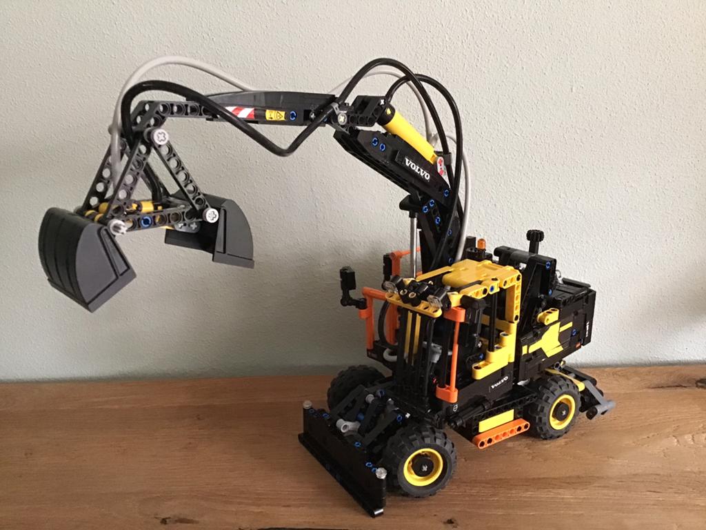 Lego Technic 42053 - Volvo EW160E, Ophalen of Verzenden, Gebruikt