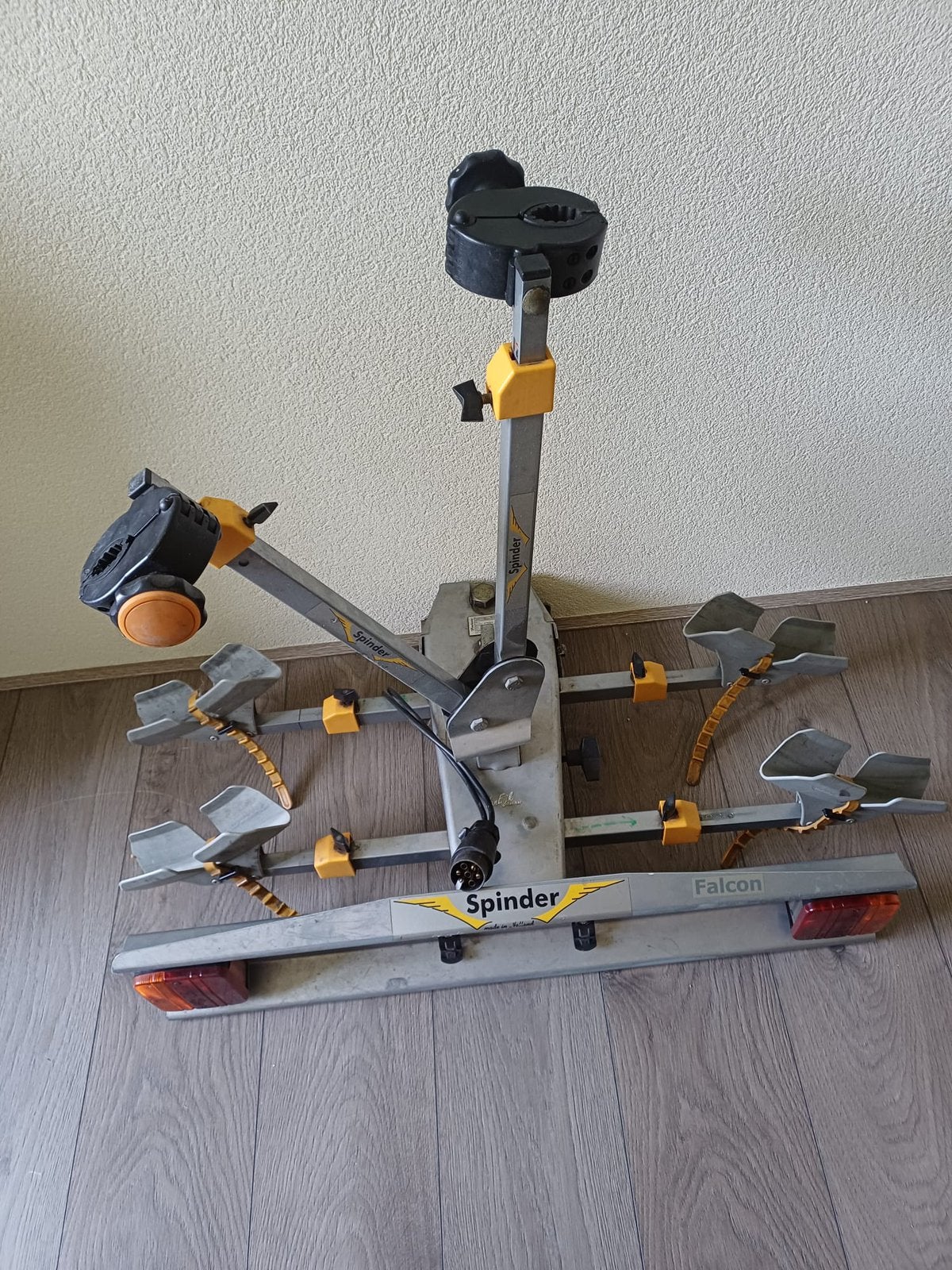 Spinder Falcon RC 2F fietsendrager kantelbaar, Ophalen, Gebruikt, Elektrische fiets, 2 fietsen