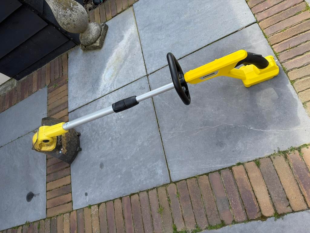 Graskantenmaaier, Ophalen, Zo goed als nieuw, 10 tot 30 cm, Accu