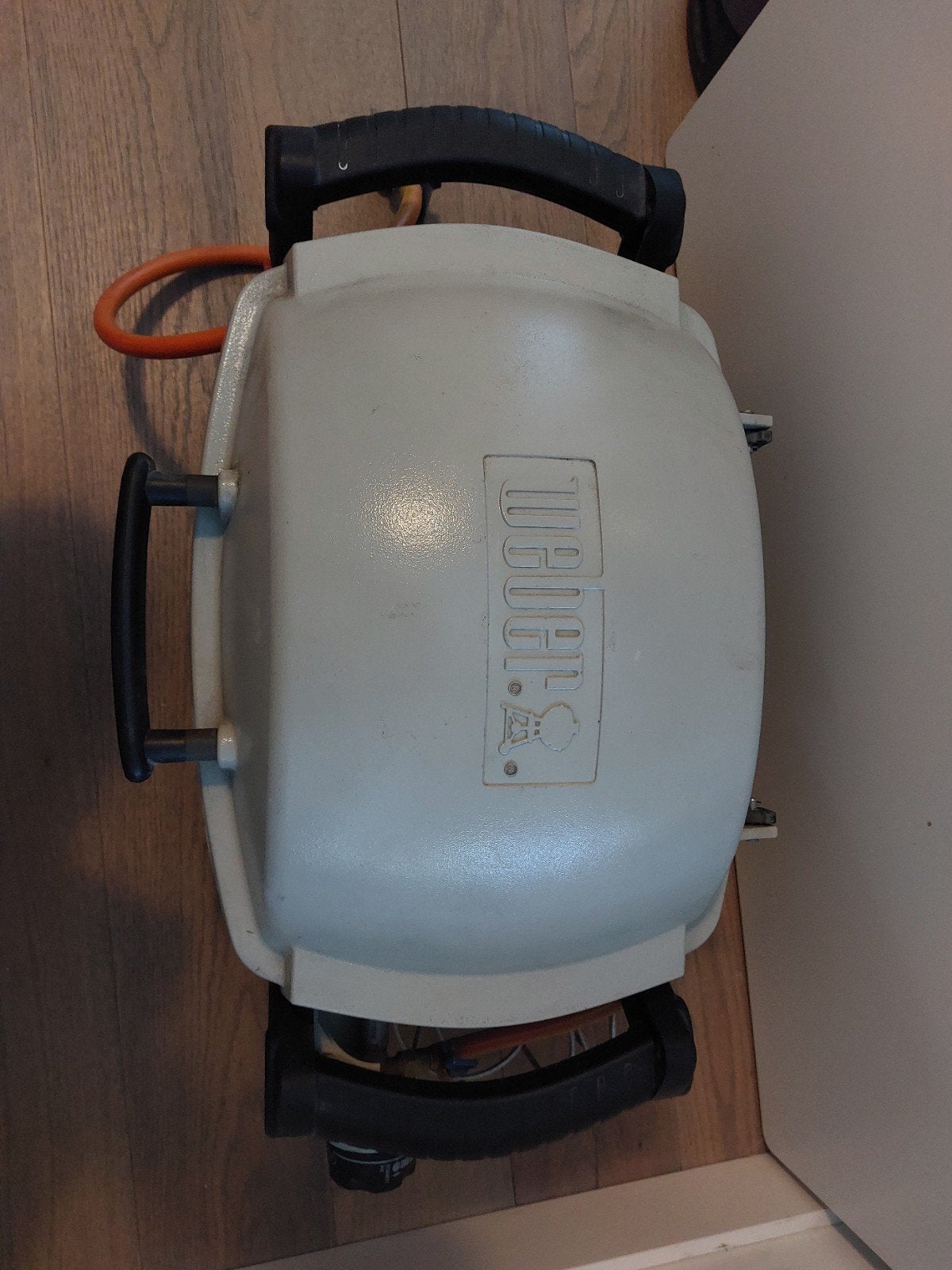 Weber Q100 gasbarbecue met lekbak en gasslang, Ophalen, Gebruikt, Weber