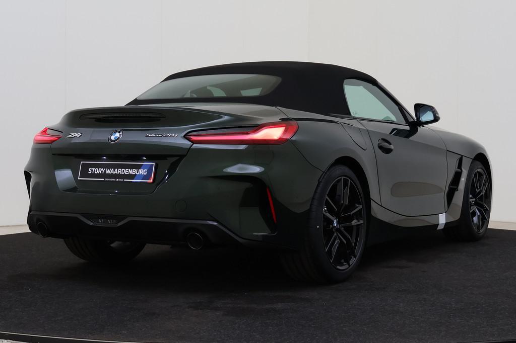 BMW Z4 Roadster sDrive20i M Sport Automaat / M Sportstoelen, Automaat, 1998 cc, Achterwielaandrijving, Zwart