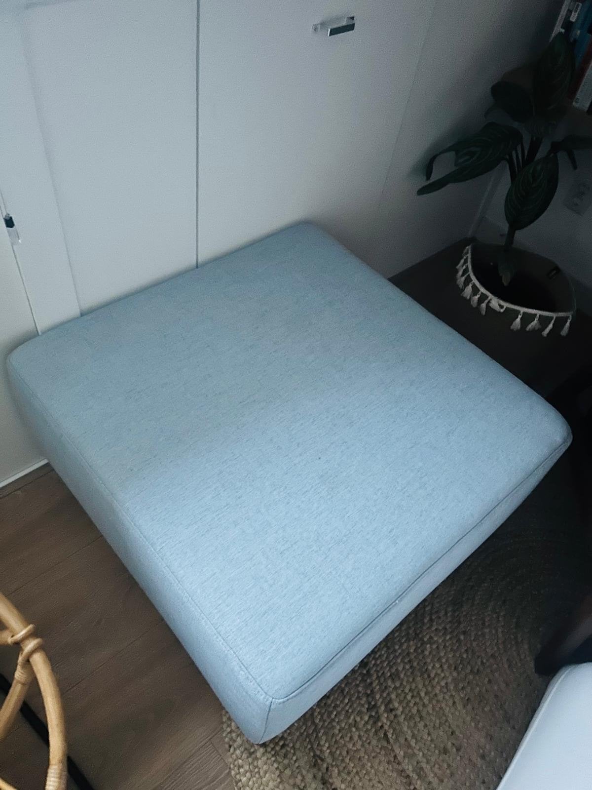 Goossens Hocker - Lichtblauw, 80x80 cm, Ophalen, Vierkant, 75 tot 100 cm, Zo goed als nieuw