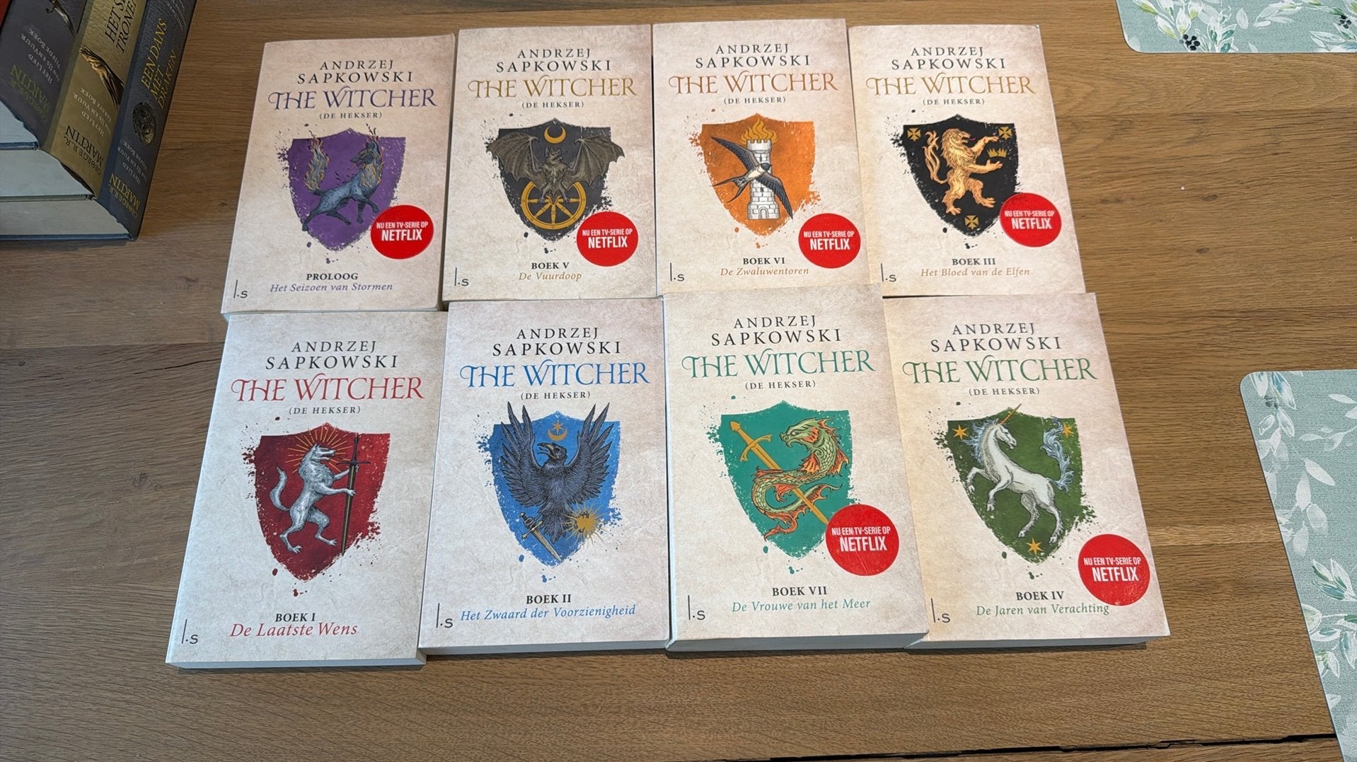 Andrzej sapkowski - the witcher compleer (nederlandstalig), Ophalen of Verzenden, Gelezen