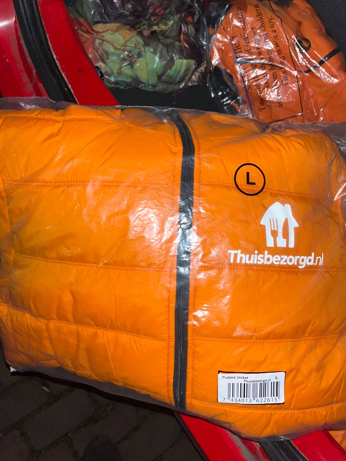 Thuisbezorgd jassen en t-shirts, Ophalen of Verzenden, Zo goed als nieuw