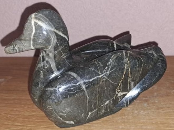Decoratieve Eend van Steen - Uniek Marmeren Patroon, Ophalen of Verzenden, Gebruikt, Dier