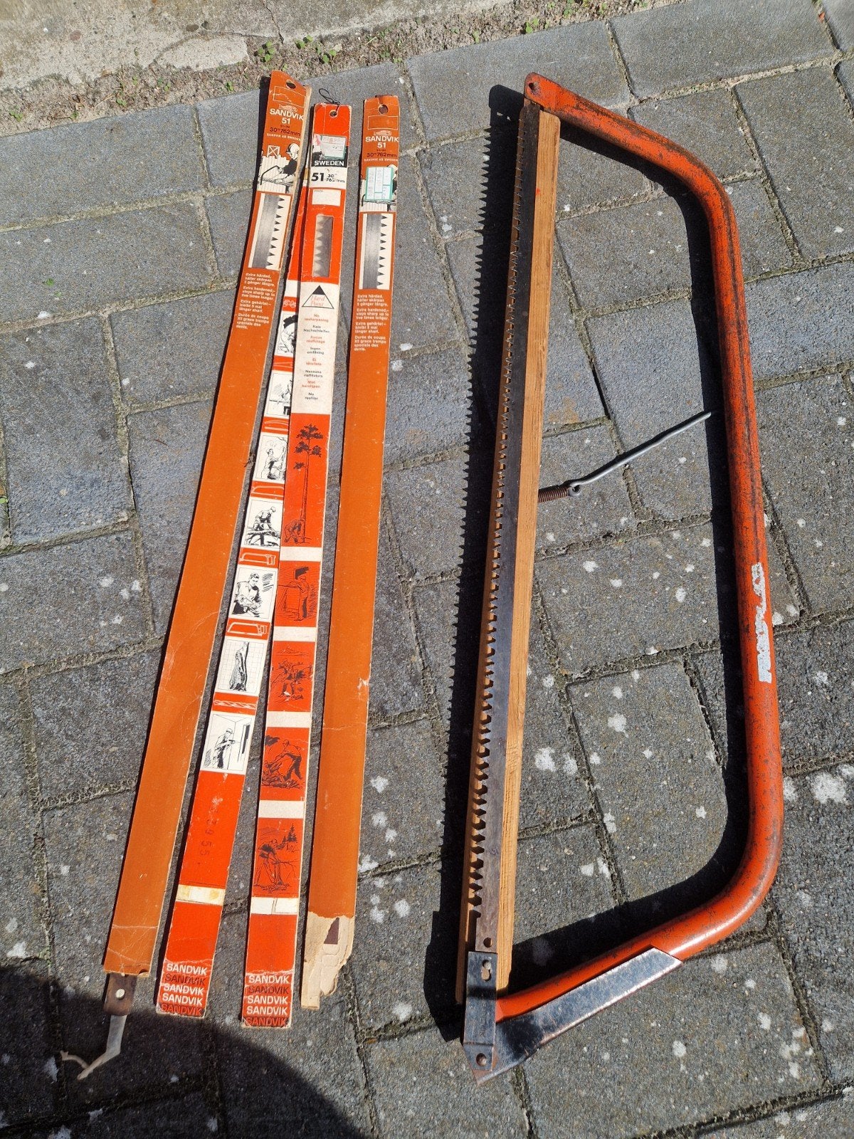 Sandvik Beugelzaag met extra zaagbladen - 762mm, Tuin en Terras, Ophalen of Verzenden, Gebruikt, Beugelzaag, Sandvik