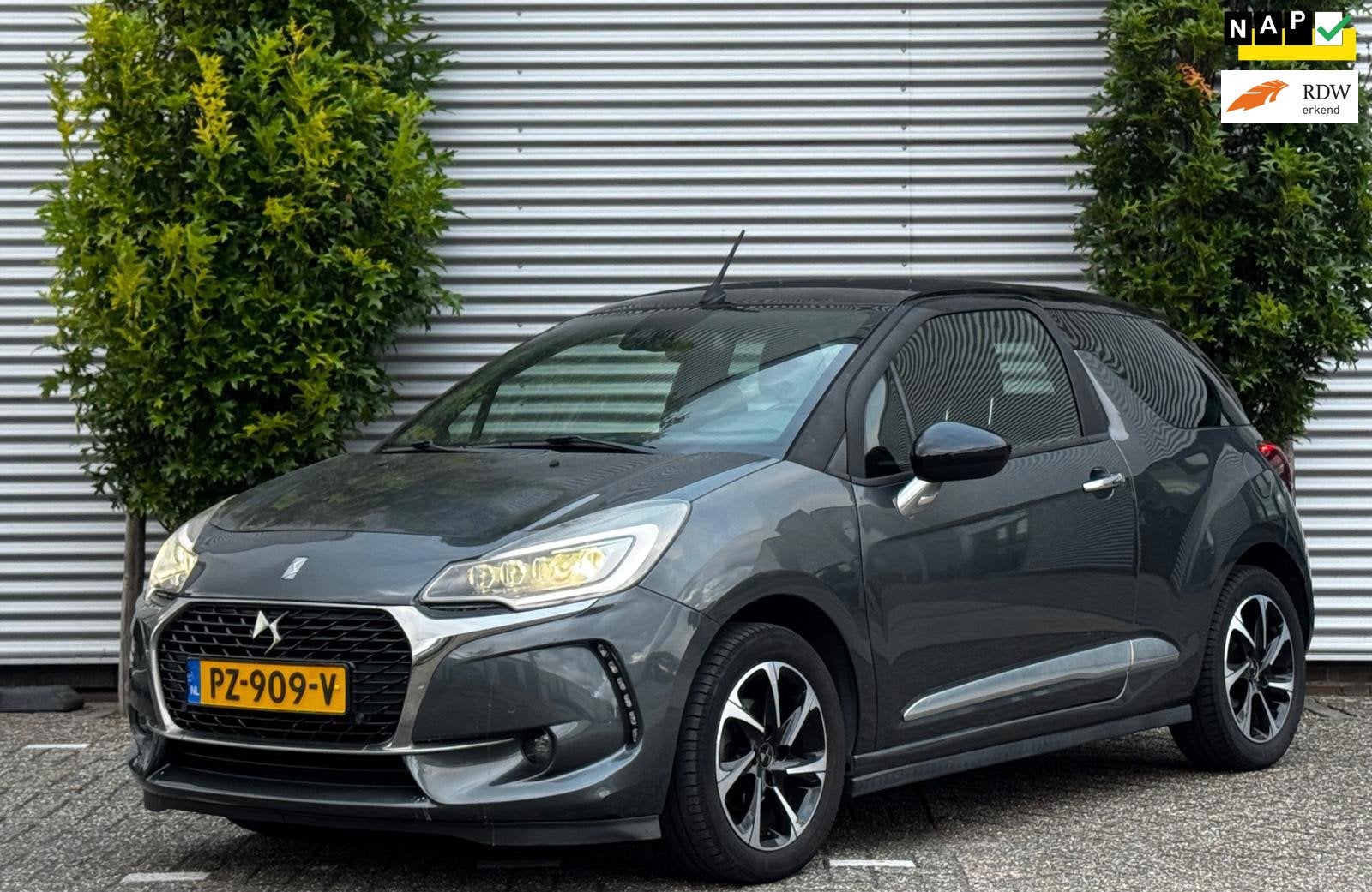 DS 3 Cabrio 1.2 PureTech So Chic NAVI / CAMERA, Auto's, Voorwielaandrijving, Stof, Gebruikt, 1199 cc