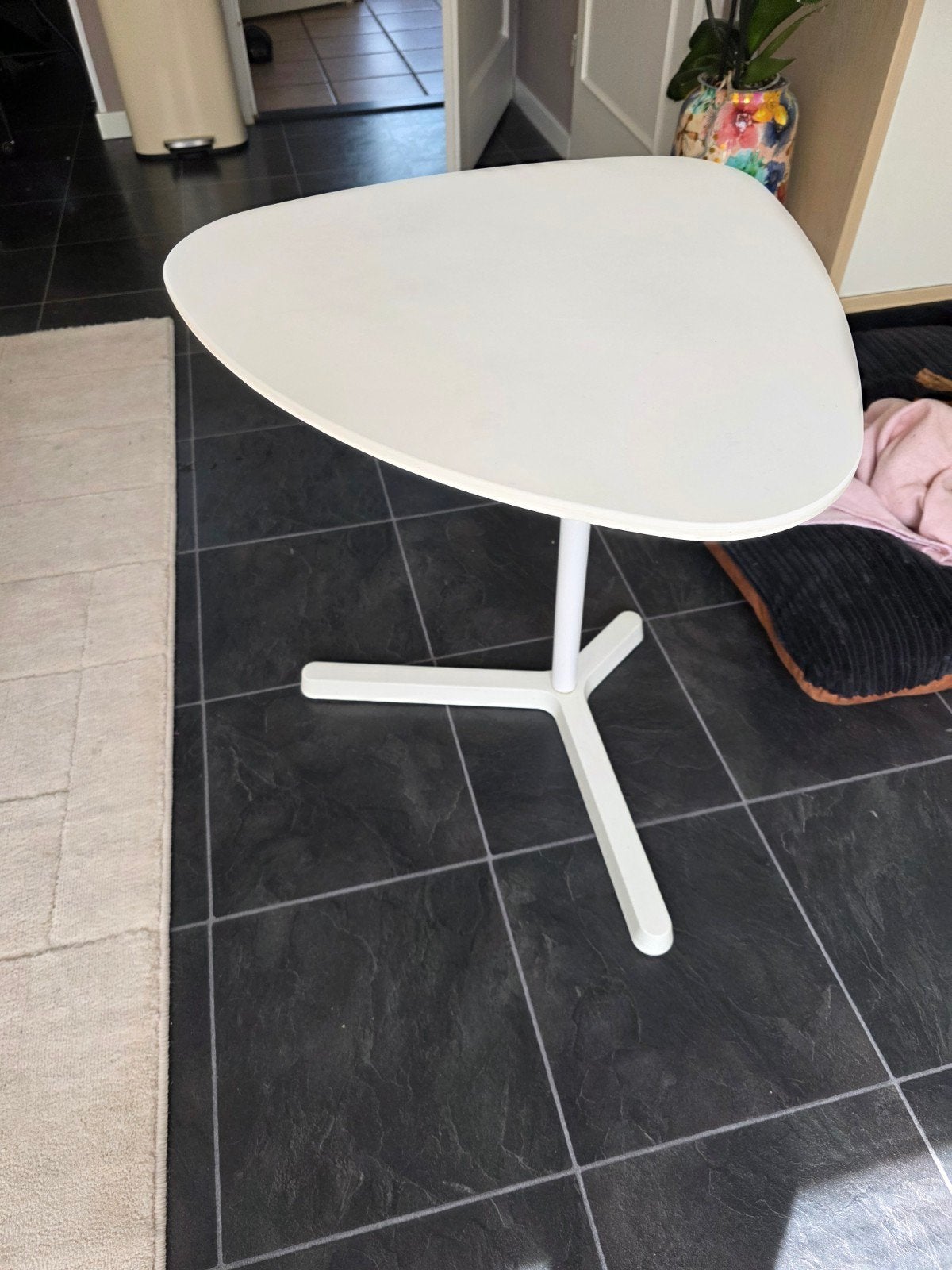 Ikea Svartasen laptoptafel bijzettafel, Computers en Software, Laptoptafels, Ophalen of Verzenden