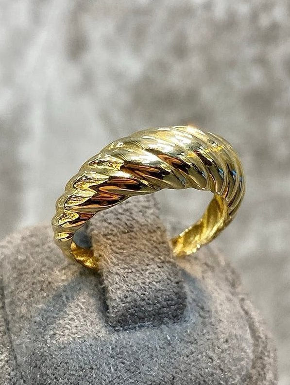14k Gouden Ring, Nieuw, Ophalen of Verzenden, 17 tot 18, Dame