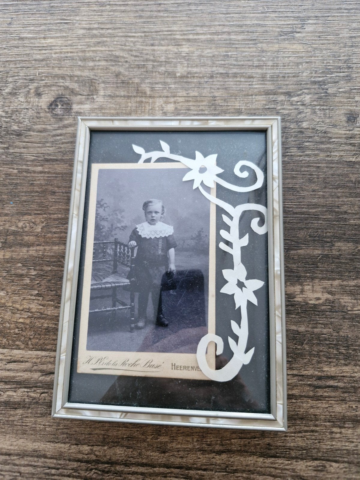 antieke foto met lijstje met parelmoer., Gebruikt, Zilver, Met glas, Metaal