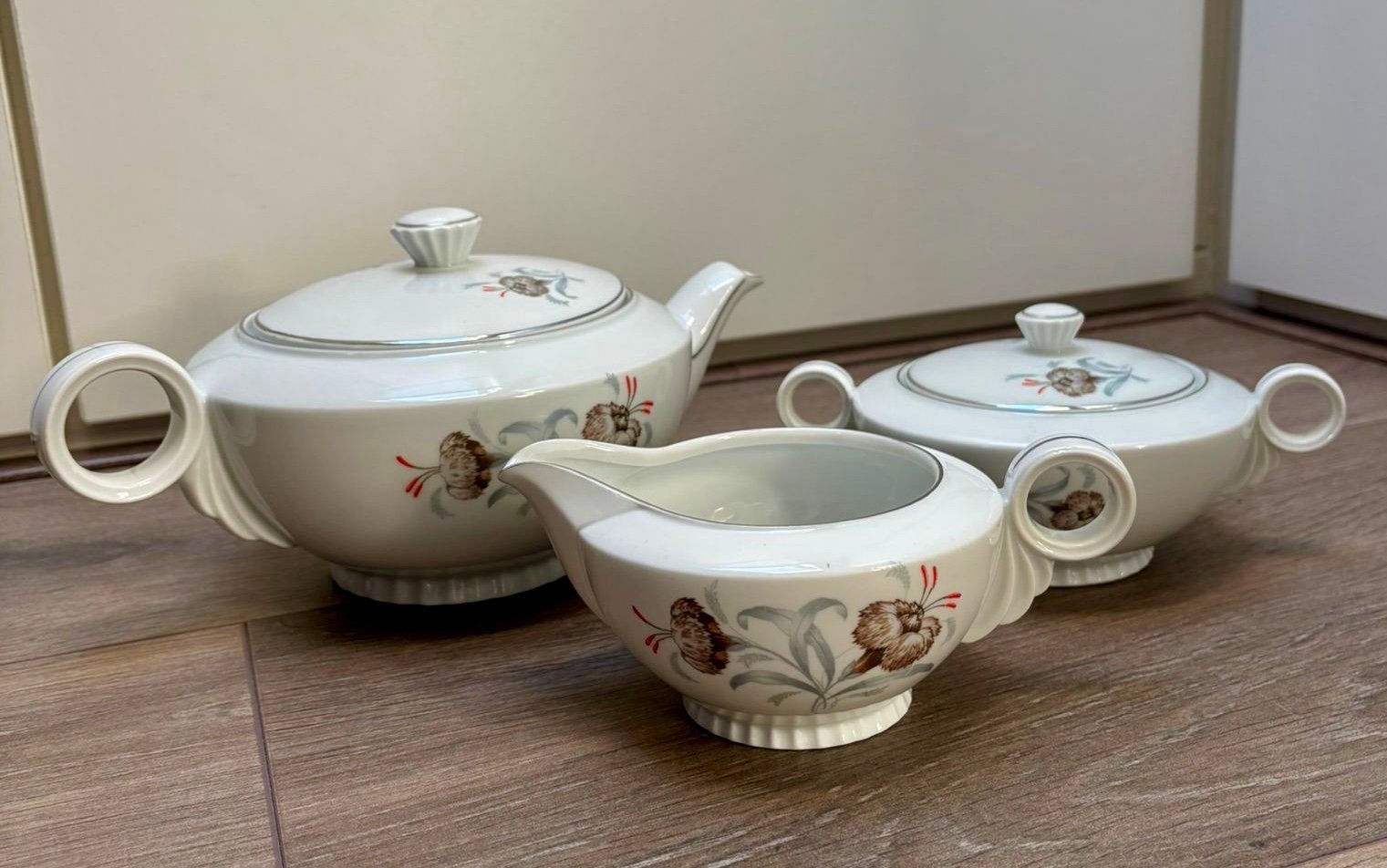 Mooi servies theeservies Victoria, Ophalen
