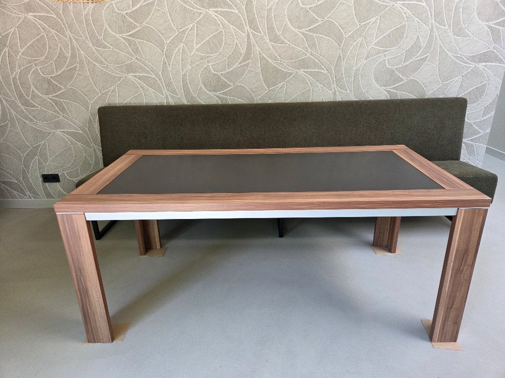 Mooie degelijke eetkamertafel te koop, Huis en Inrichting, Tafels | Eettafels, Ophalen, 50 tot 100 cm, Zo goed als nieuw, Vijf personen of meer