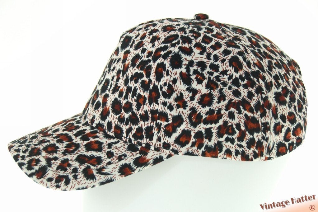 Baseball pet roodbruin luipaardprint 53-60 nieuw 1 size fits, Ophalen of Verzenden, Nieuw, One size fits all, Pet