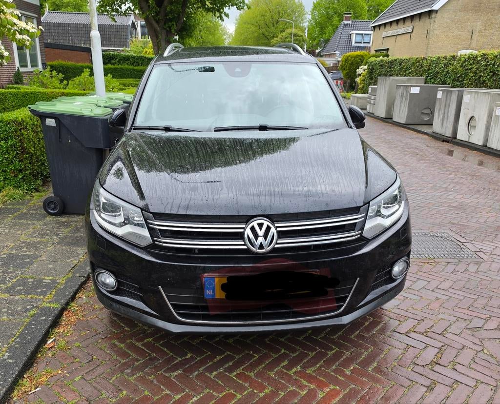 VW Tiguan, Auto's, Zwart, Zwart, Handgeschakeld, Particulier