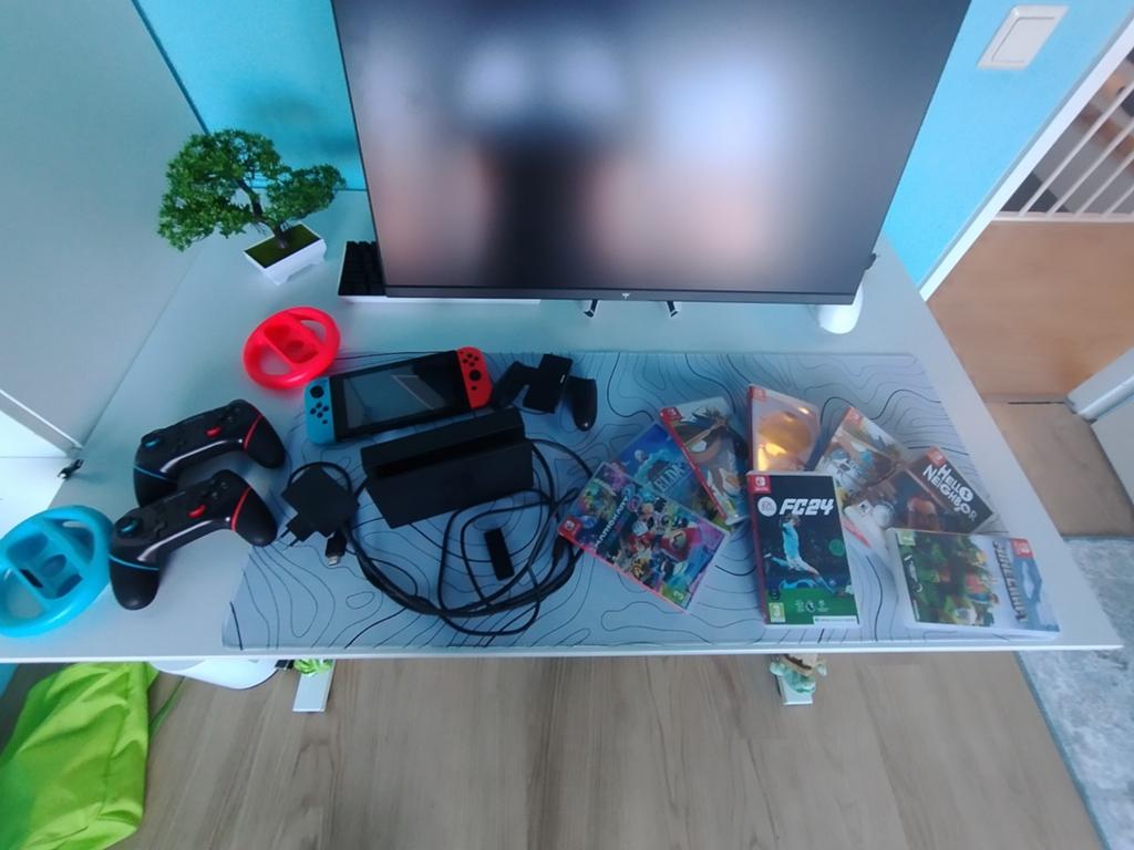 Nintendo Switch met games, controllers en stuurwiel, Spelcomputers en Games, Met games, Ophalen of Verzenden, Zo goed als nieuw