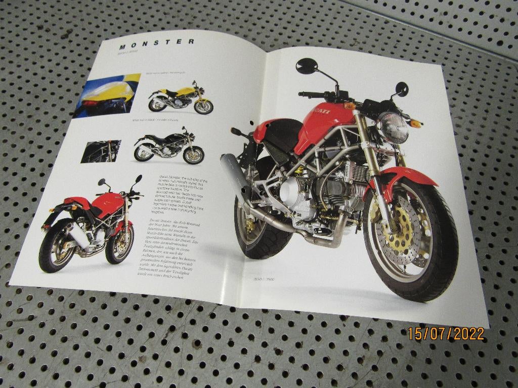 Ducati M600 & M900 Monster Modellen '96 Folder, Ophalen of Verzenden, Gebruikt, Motoren