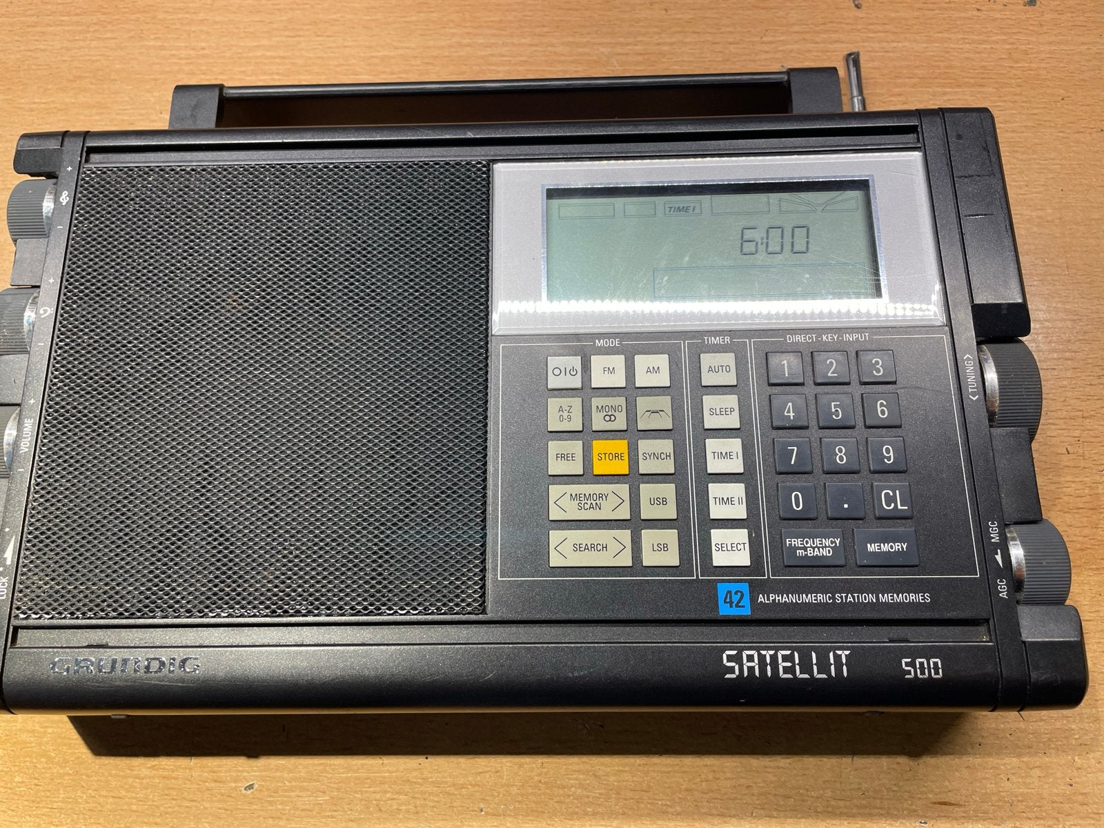 Grundig Satellit 500 Wereldontvanger - defect, Ophalen of Verzenden, Gebruikt, Wereldontvanger