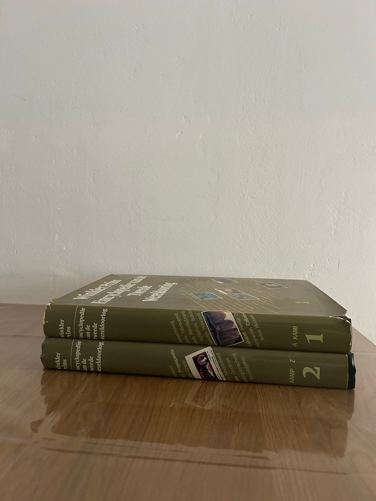 Winkler Prins Encyclopedie Tweede Wereldoorlog (2 delen), Boeken, Encyclopedieën, Ophalen of Verzenden, Gelezen, Algemeen, Complete serie