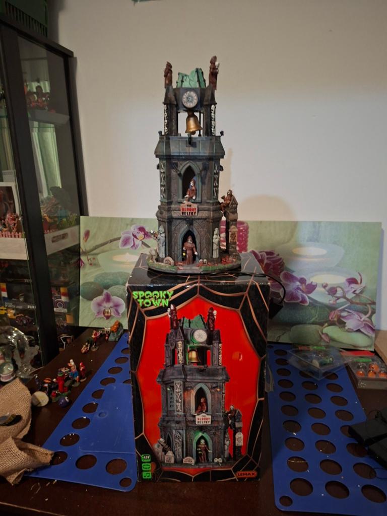 Lemax Spooky Town Bloody Belfry - Halloween Decoratie, Verzamelen, Ophalen of Verzenden, Zo goed als nieuw