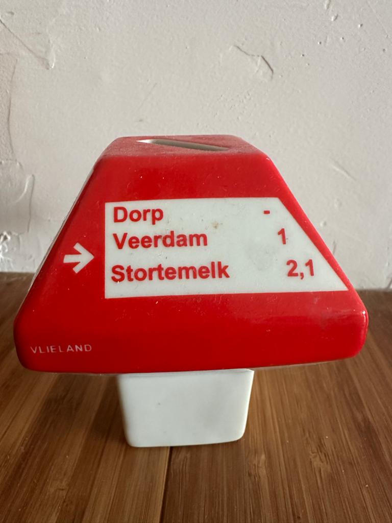 Vintage ANWB Vlieland paddestoel spaarpot, Verzamelen, Spaarpotten, Ophalen of Verzenden, Zo goed als nieuw, Steen, Aardewerk of Keramiek