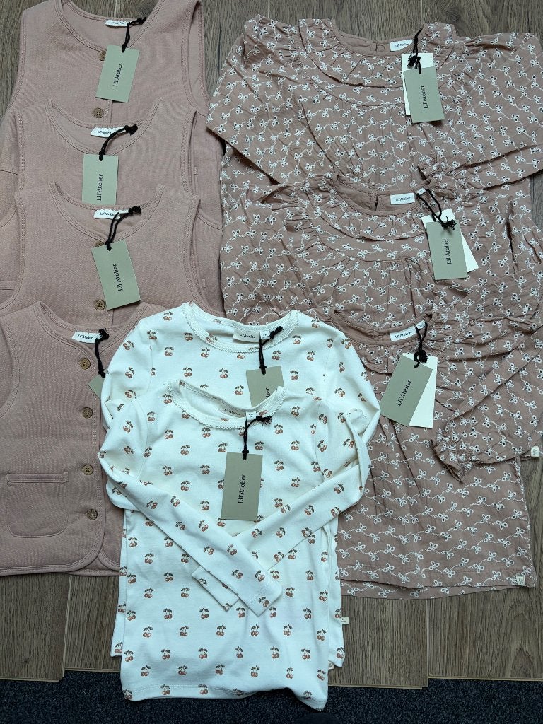 Lil' Atelier Kledingpakket - Bodywarmer, Blouse, Shirt, Ophalen of Verzenden, Nieuw, Maat 110