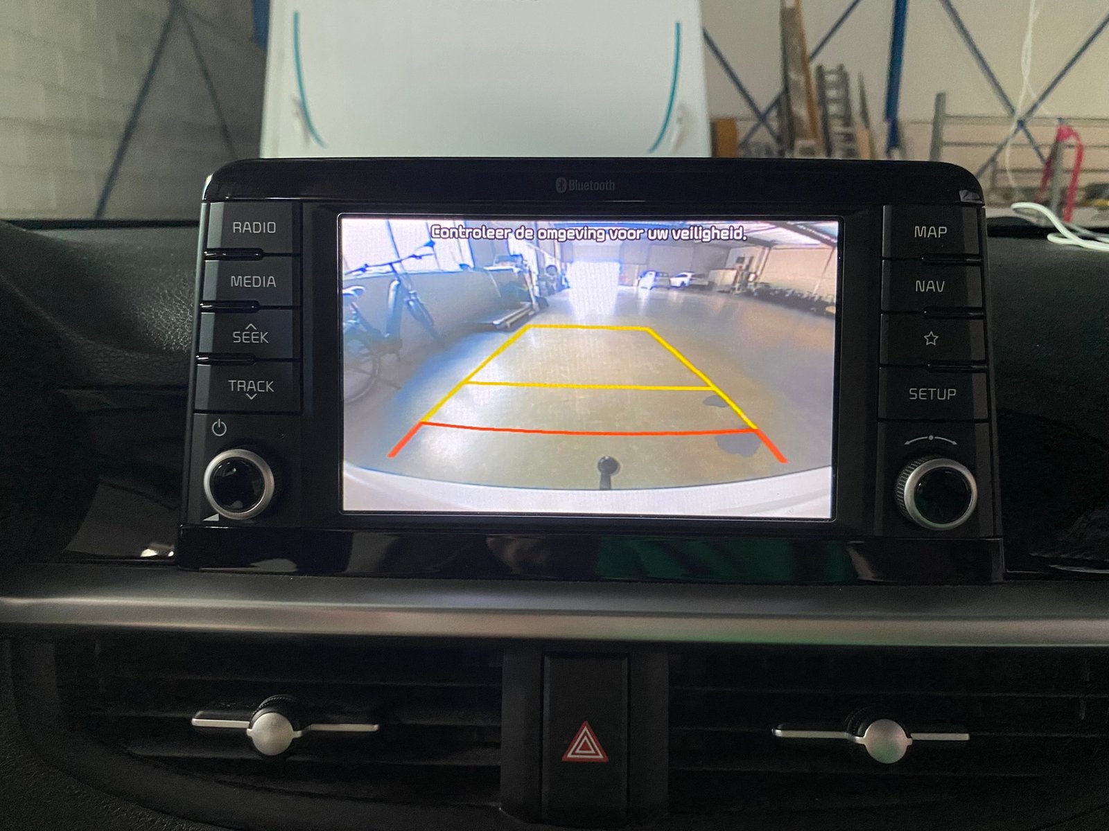 Foto 23 van Kia Picanto 1.0 Carplay Cruise Camera Afn. Trekhaak NAP