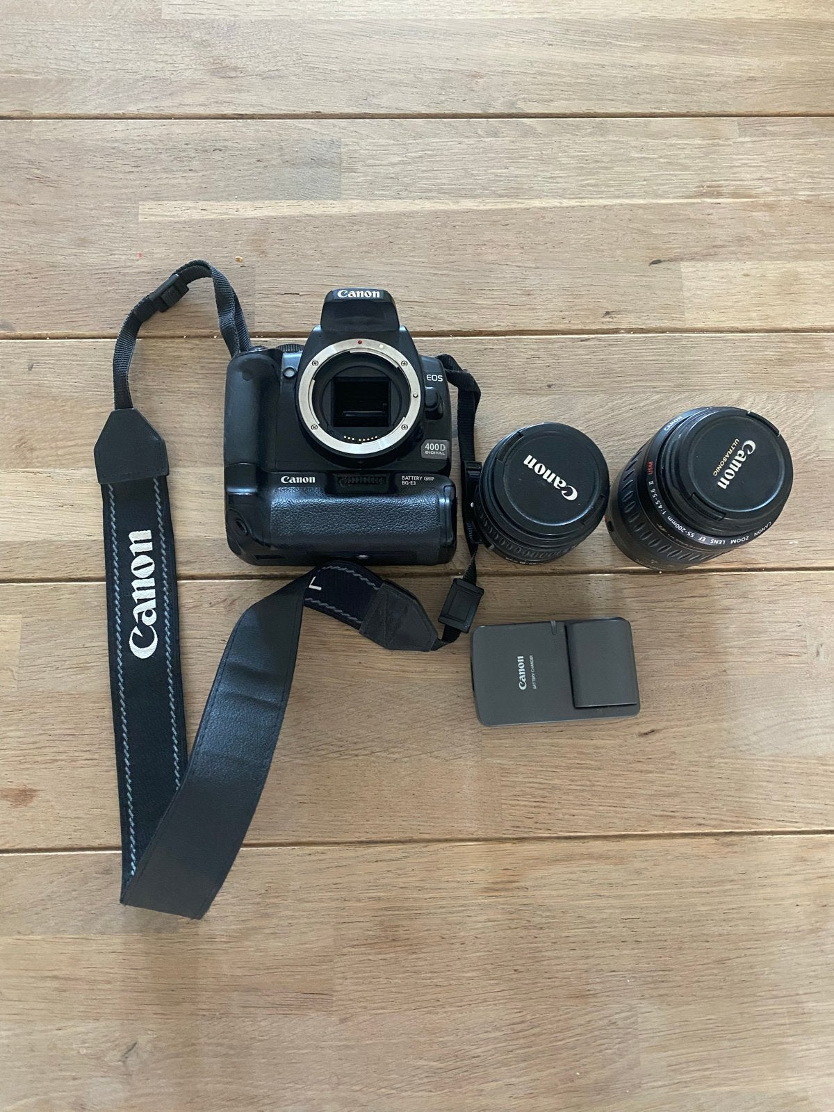 Canon EOS 400D Spiegelreflexcamera met 2 lenzen en grip, Gebruikt, Spiegelreflex, Canon, Accu