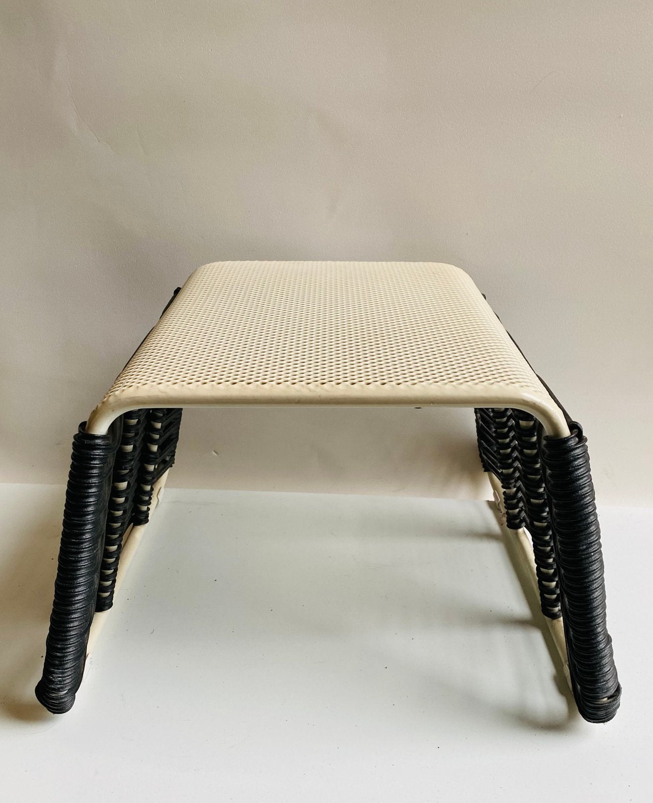 Jaren 80 hocker / voetenbankje , Post Modern, Minder dan 50 cm, Post modern, Onbekend, Minder dan 50 cm