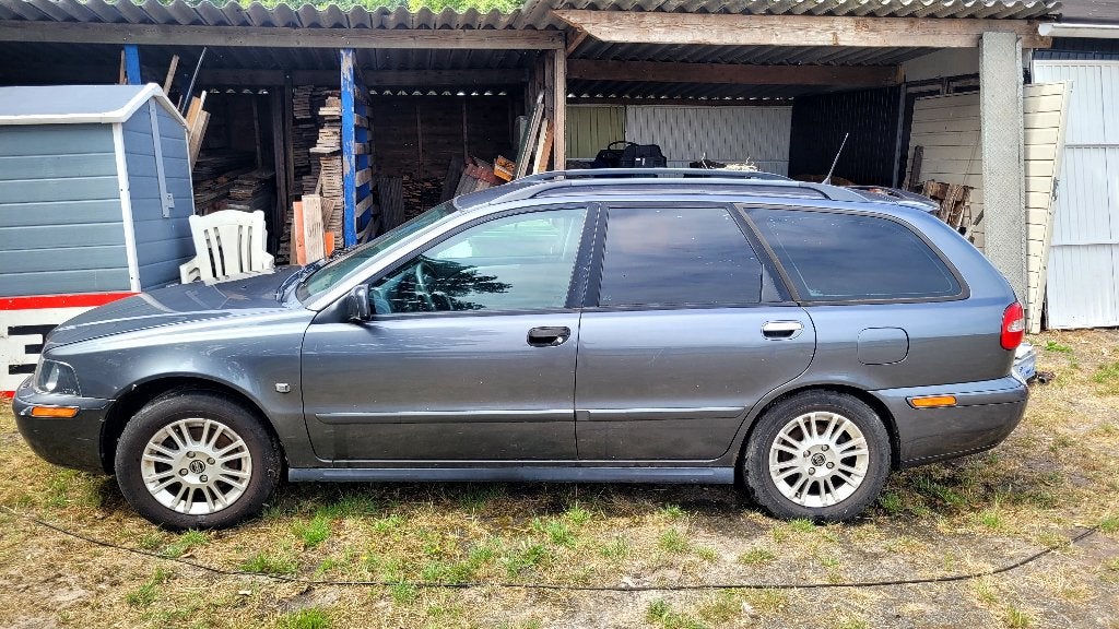 Volvo V40 1.8 2004 Grijs - LPG - Kapotte motor, Zwart, 4 cilinders, Handgeschakeld, 1783 cc