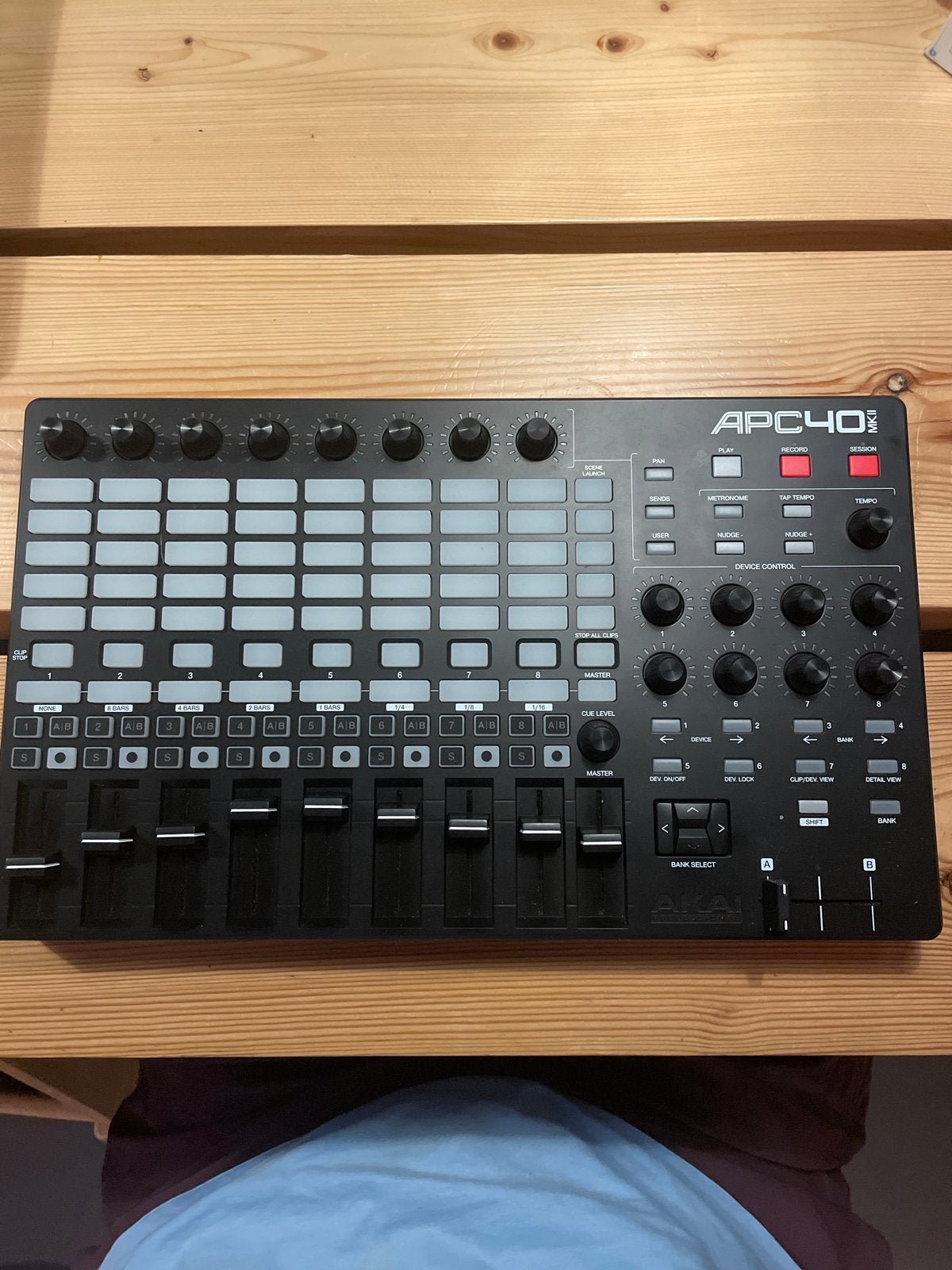 Akai APC40 MKII MIDI Controller voor Ableton Live, Overige merken, Gebruikt, Met midi-aansluiting, Overige aantallen