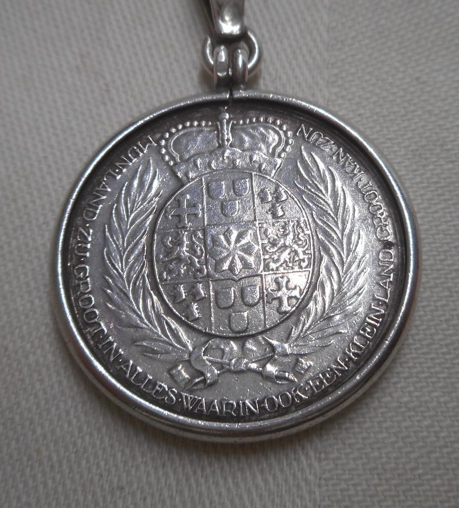 Zilveren hanger met munt Emma van Waldeck nr.596, Sieraden, Tassen en Uiterlijk, Kettinghangers, Verzenden, Gebruikt, Zilver, Zilver