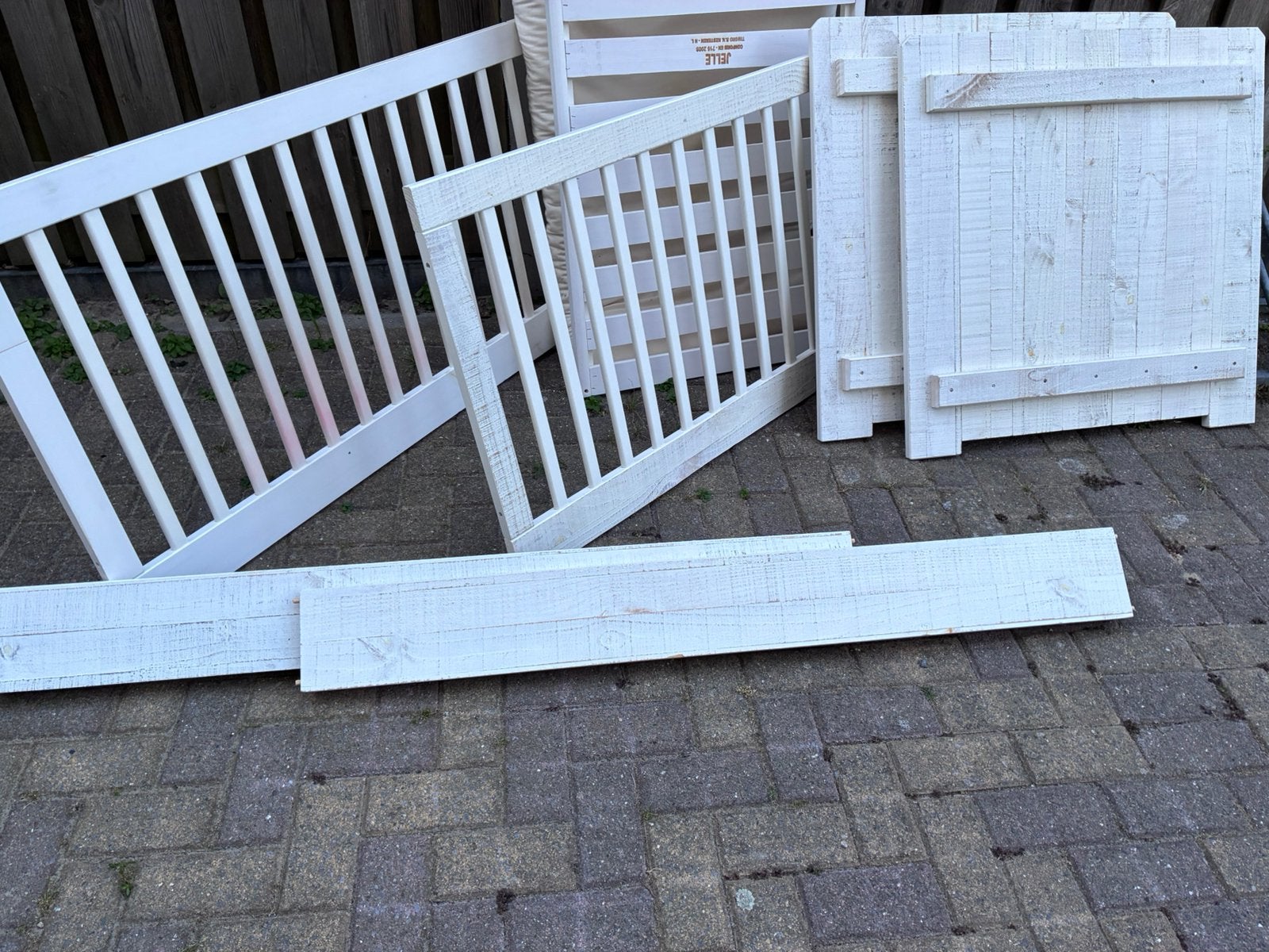 Jelle baby en peuter bed, Ophalen, 70 tot 85 cm, 140 tot 160 cm, Zo goed als nieuw