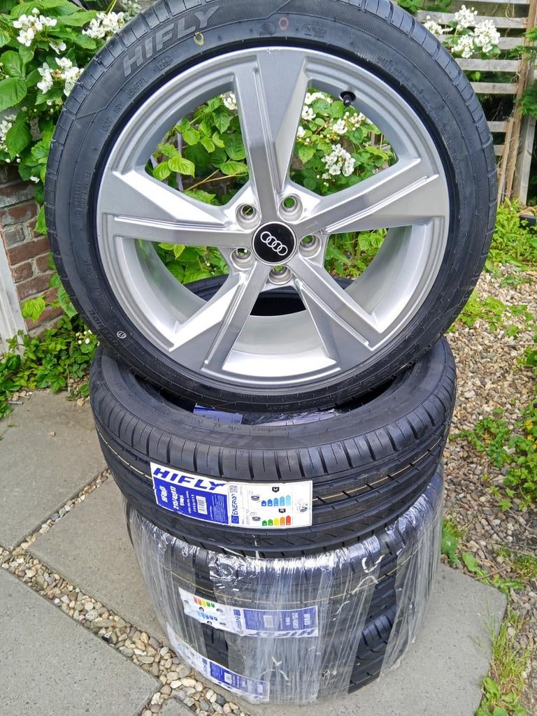 A1 S OEM audi+nwe banden 5x100, 215-45-17 AUDI  polo ibiza, Ophalen, 215 mm, Banden en Velgen, Nieuw