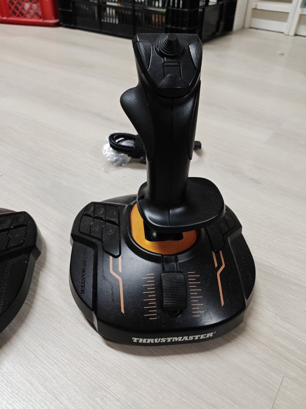 flight stick 2x Thrustmaster PC joy stick, Computers en Software, Joysticks, Gebruikt, Ophalen of Verzenden, Support@thrustmaster.com