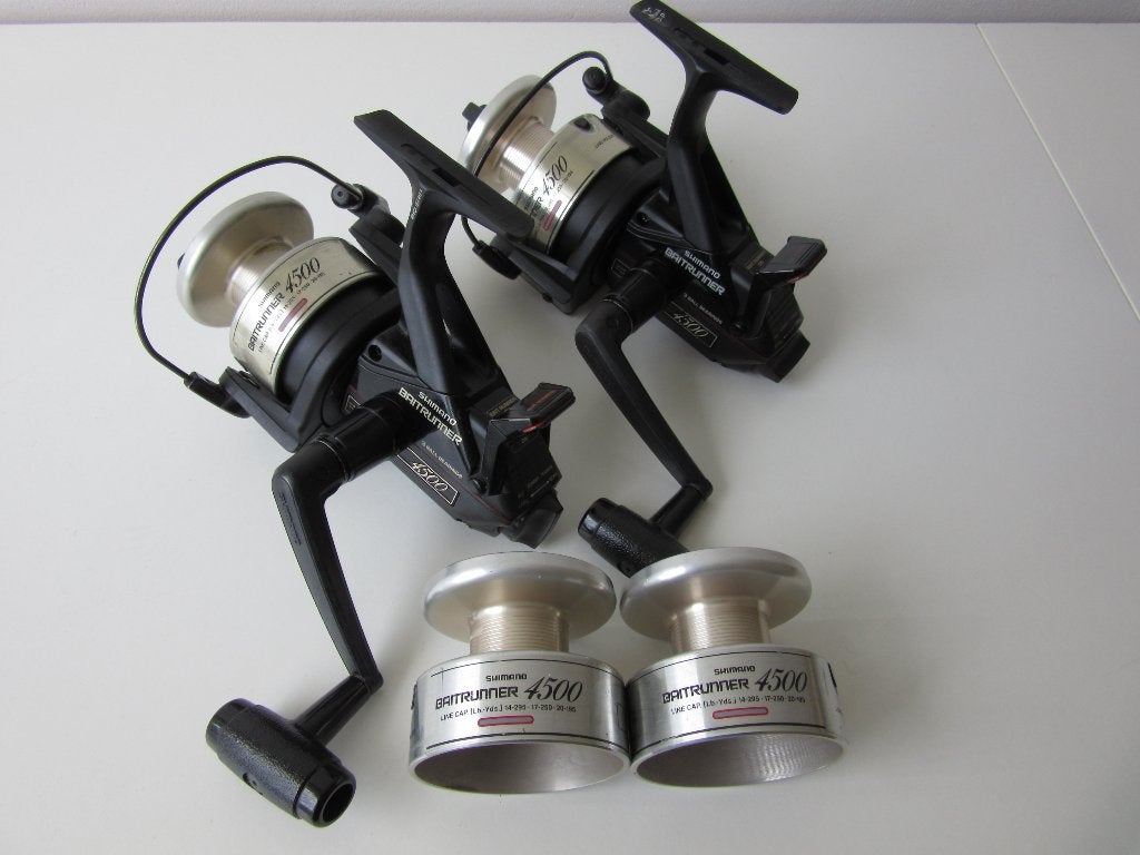 2 shimano 4500 molens met 2 reserve spoelen, Ophalen of Verzenden, Gebruikt, Molen