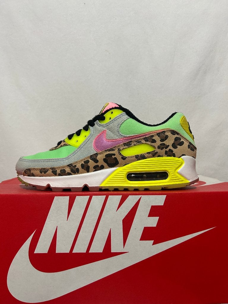 ALS NIEUW! Maat 39 - Nike Air Max 90 LX 90s Dancefloor Green, Kleding | Dames, Schoenen, Overige kleuren, Verzenden, Nike, Nike
