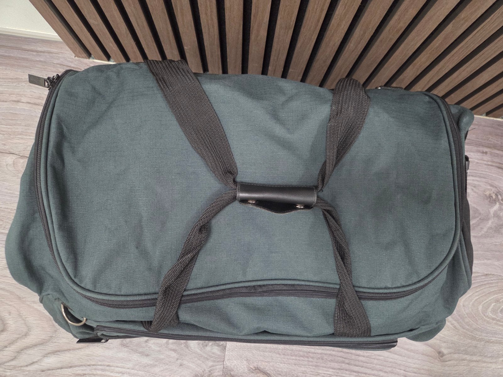 United Colors of Benetton reistas met wieltjes, Ophalen, Uitschuifbare handgreep, Gebruikt, 20 tot 30 cm