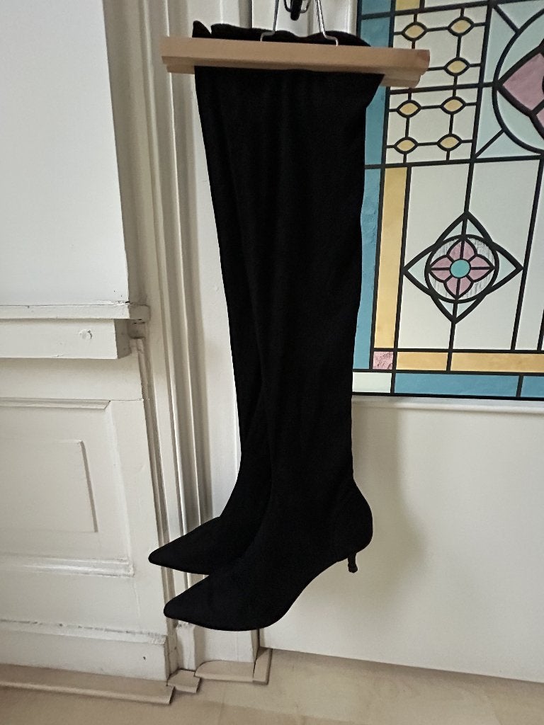 Laarzen, Zara, maat 40, fluweel, €10. Alleen ophalen., Ophalen, Hoge laarzen, Gedragen, Zara