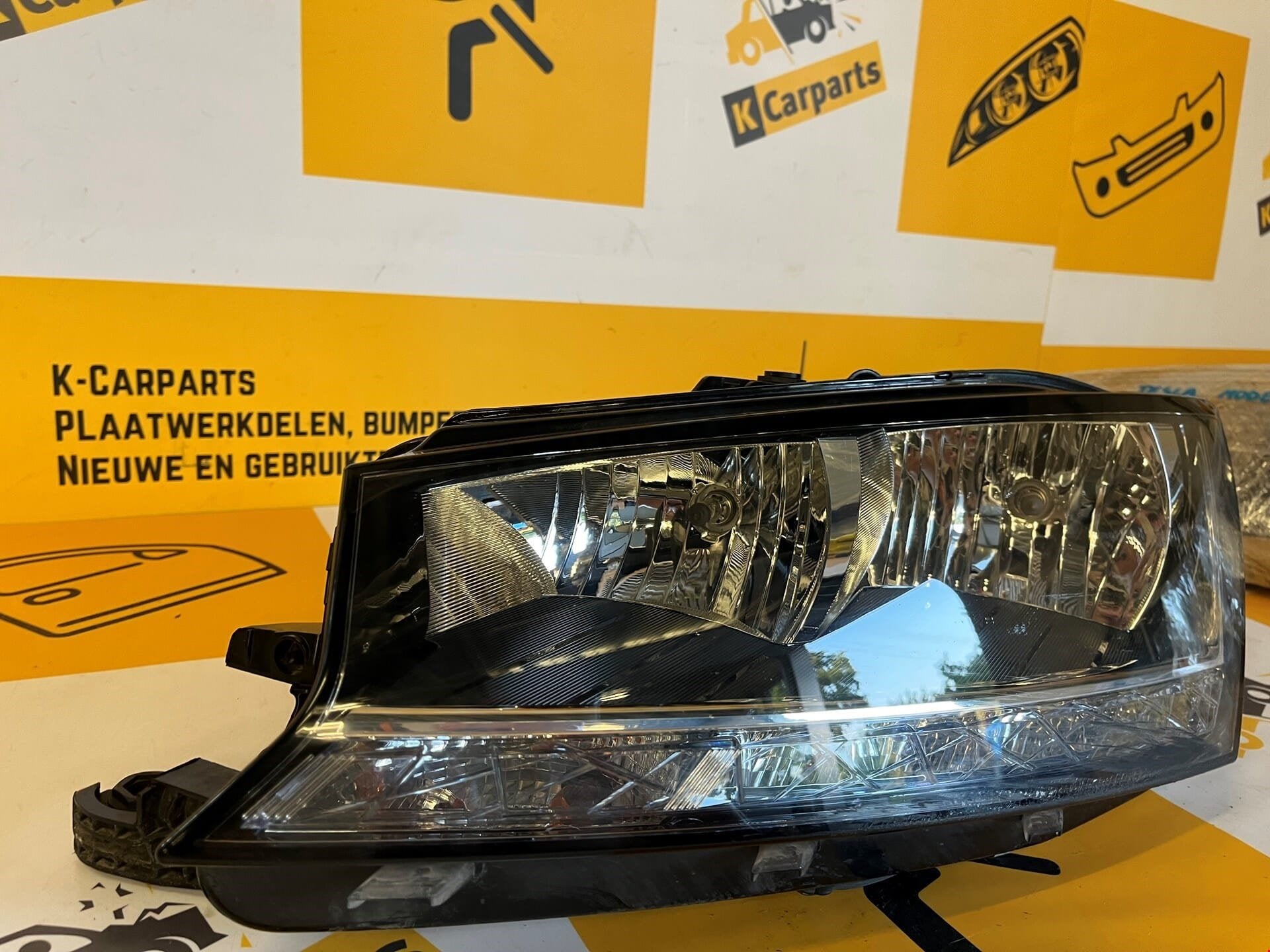 Koplamp Skoda Fabia 6V1941015D Halogeen origineel Links, Auto-onderdelen, Verlichting, Info@fabrikant.eu, Fabrikantstraat 1
1000 AA  Amsterdam, NL