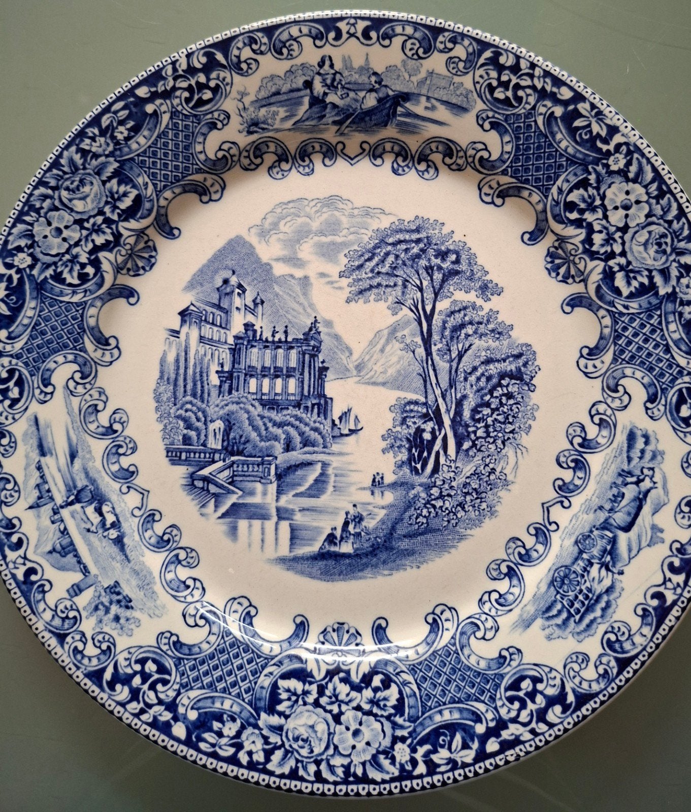 2 Mooie blauwe borden met prachtige afbeeldingen,jaren 50 /, Ophalen of Verzenden