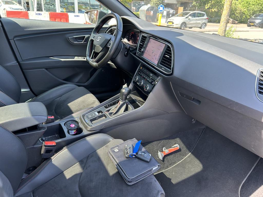 SEAT Leon ST 1.5 TSI FR Ultimate Edition Black panodak navi/, 4 cilinders, Leon, Zwart, Origineel Nederlands