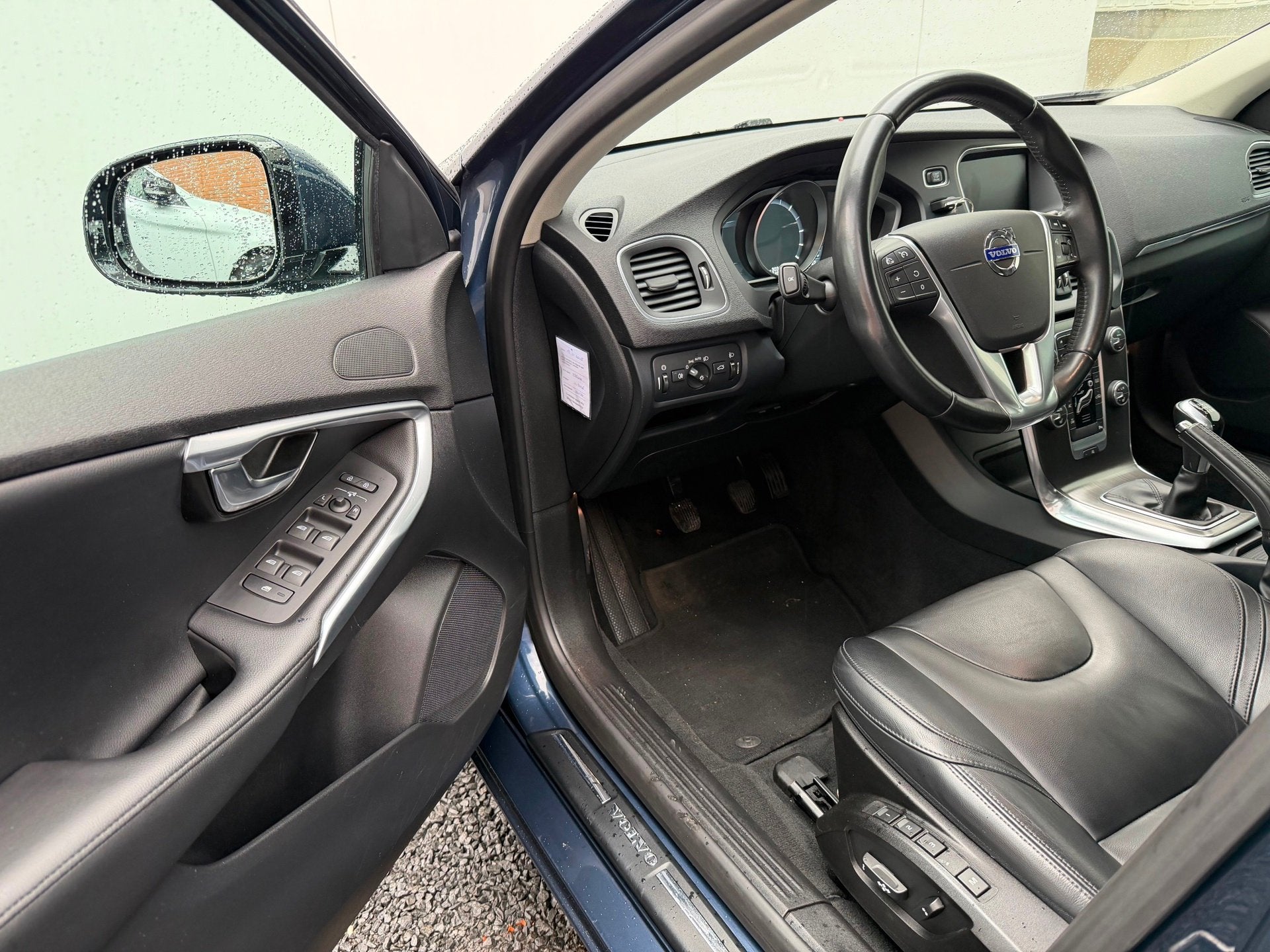 Volvo V40 2.0 D4 Summum Business | 2014 | 190 PK | 1e eigena, Auto's, Voorwielaandrijving, Gebruikt, Blauw, Bedrijf