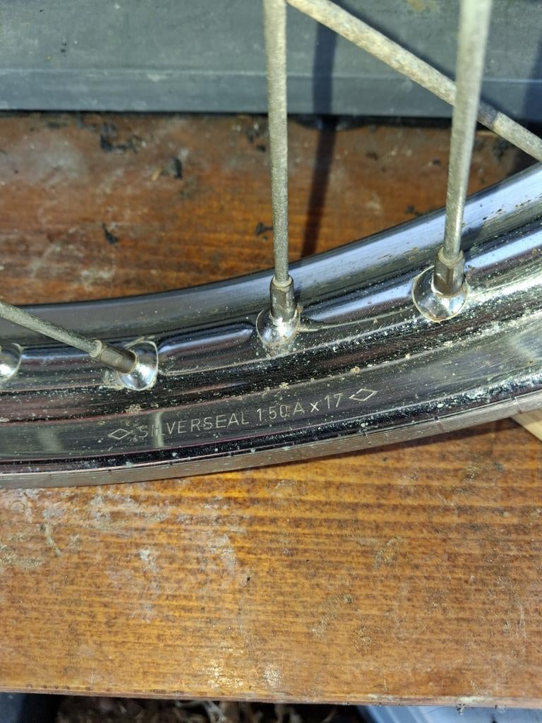 Nette 17 inch ZILVERSEAL   SPAAKWIELEN, Fietsen en Brommers, Brommeronderdelen | Kreidler, Ophalen of Verzenden, Gebruikt, Overige typen