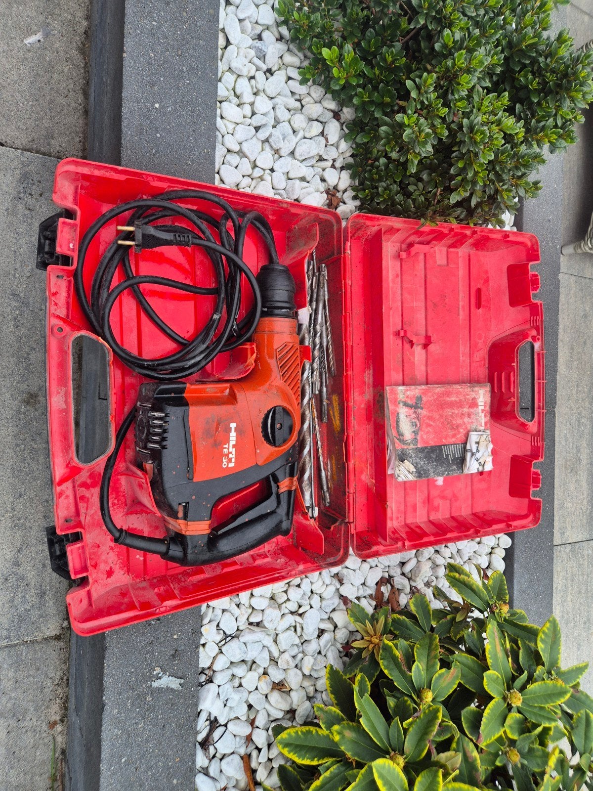 Hilti TE 30 Boor- en Breekhamer in goede staat, Ophalen of Verzenden, Gebruikt, 600 watt of meer, Boor- en/of Breekhamer